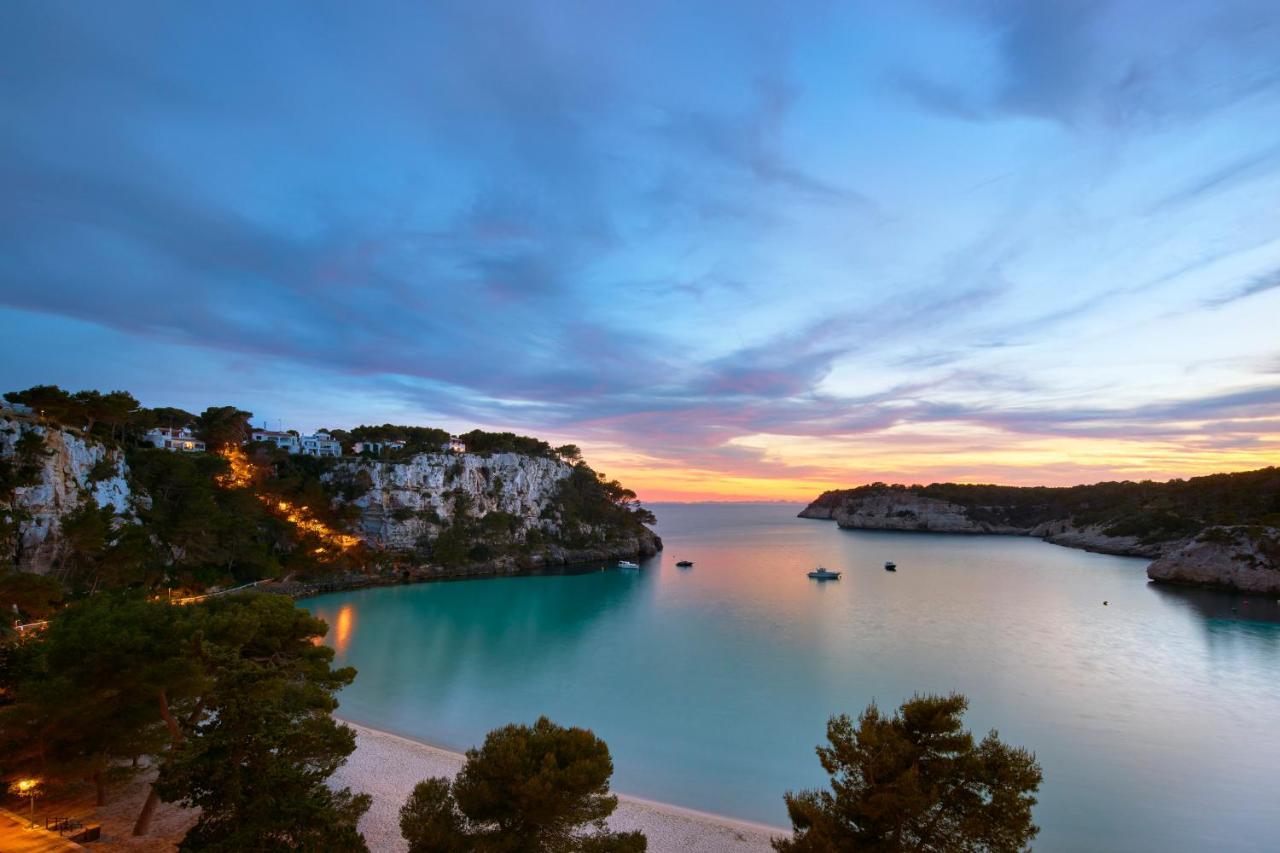 Hotel Meliá Cala Galdana Esterno foto Sunset over Cala Galdana