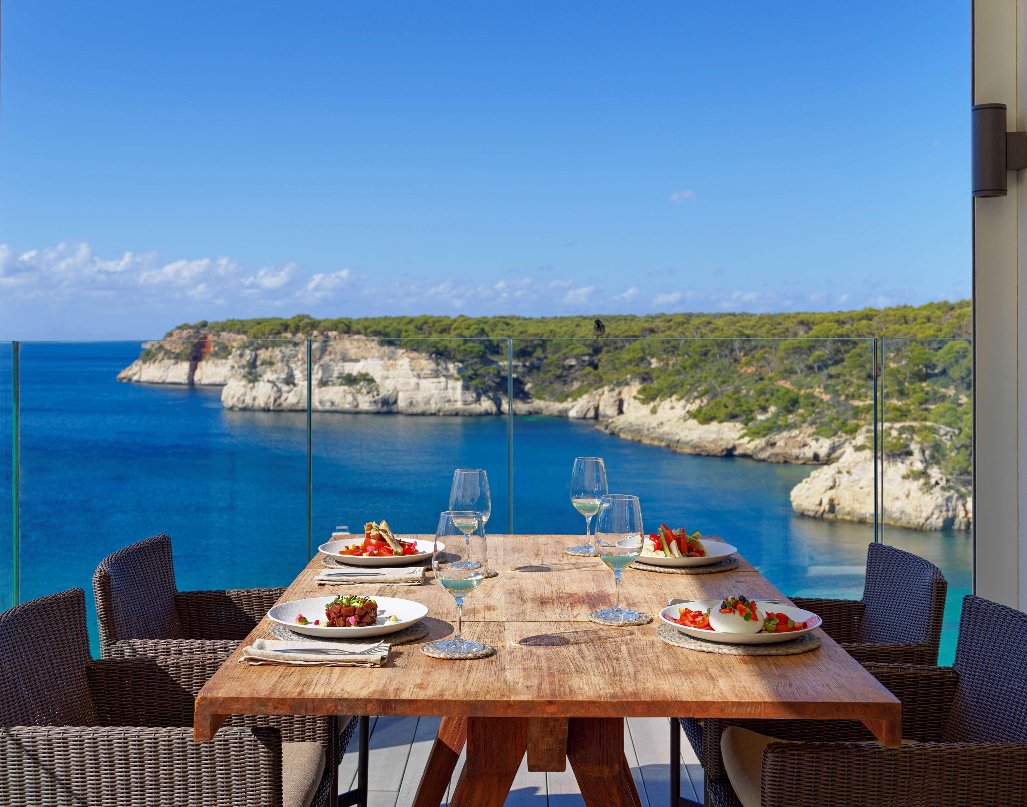 Hotel Meliá Cala Galdana Esterno foto View from the restaurant