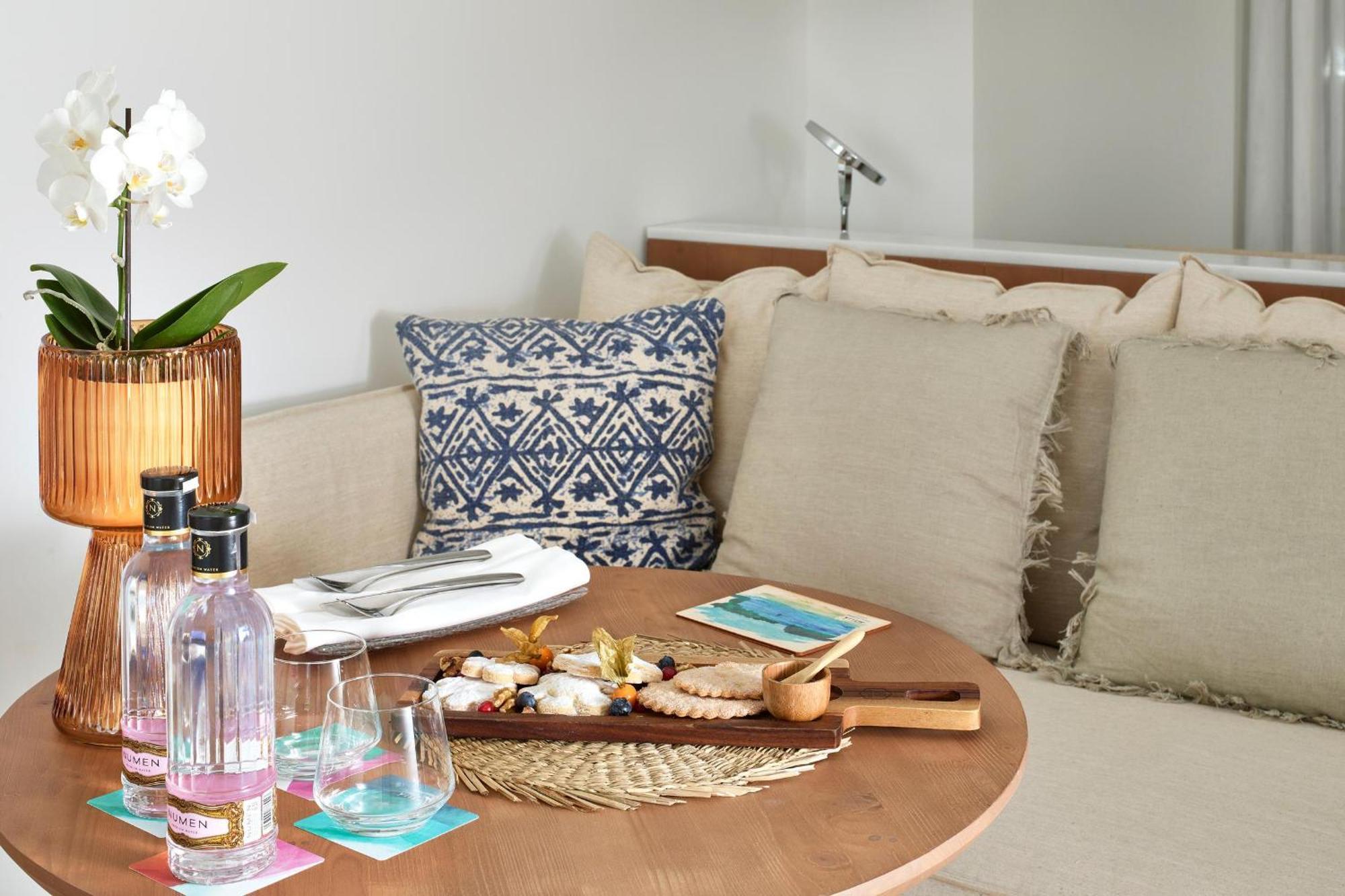 Hotel Meliá Cala Galdana Esterno foto A room at the hotel