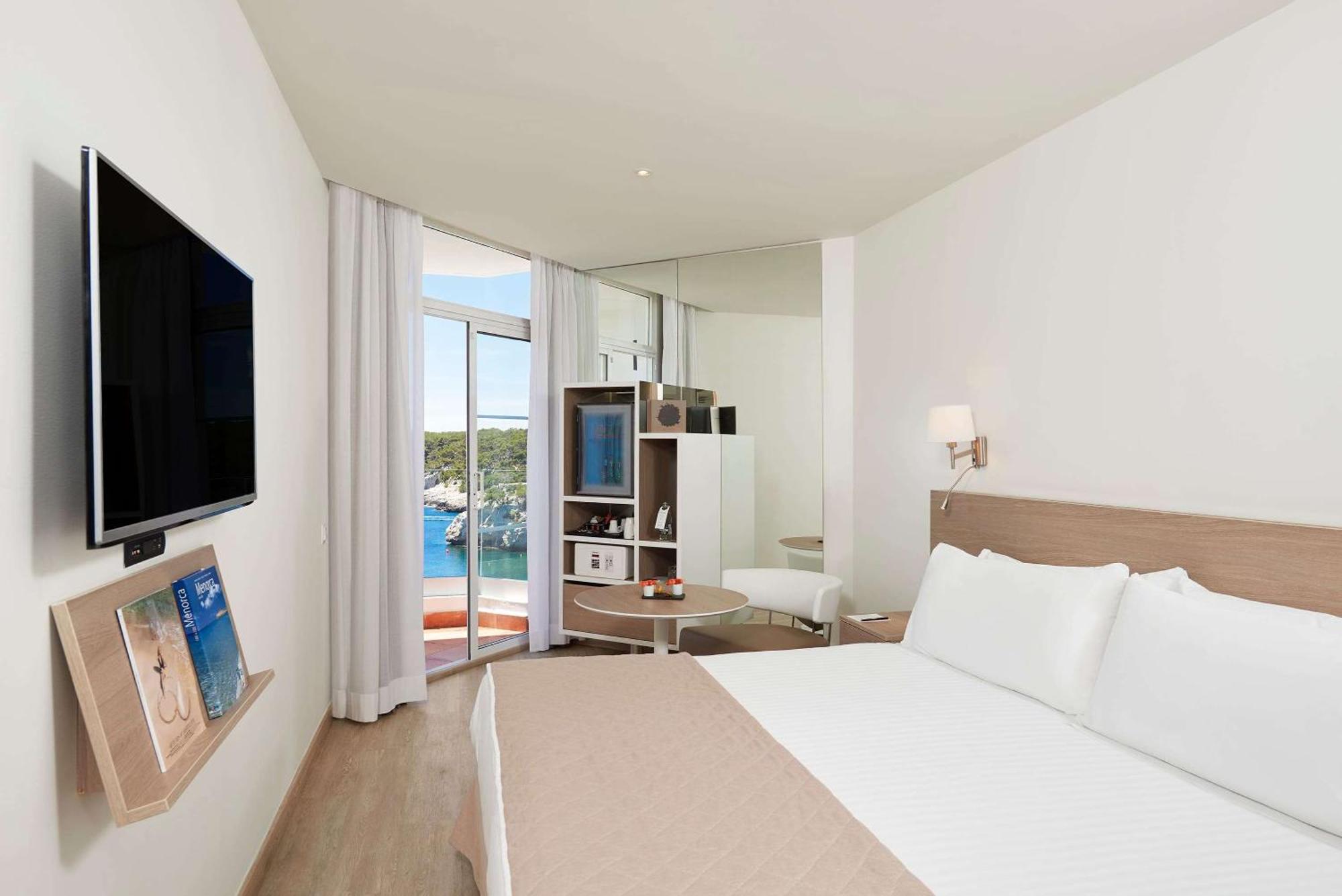 Hotel Meliá Cala Galdana Esterno foto